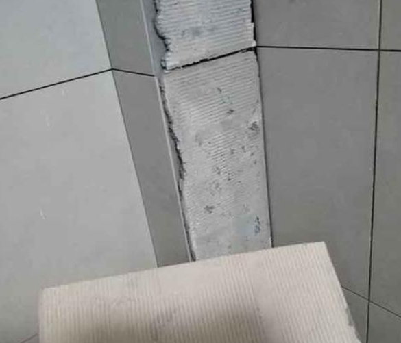 湛江市瓷砖空鼓维修公司分享下厨房瓷砖脱落的补救措施。